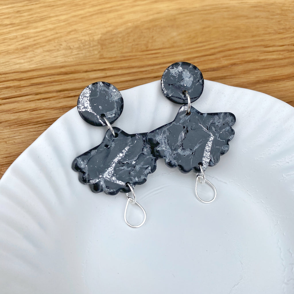 Black and silver veined statement earrings - Scalloped fan shape