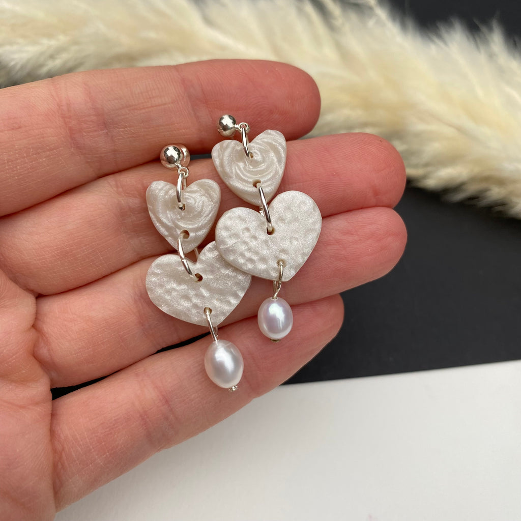 Valentines Day - pearl drop heart - silver