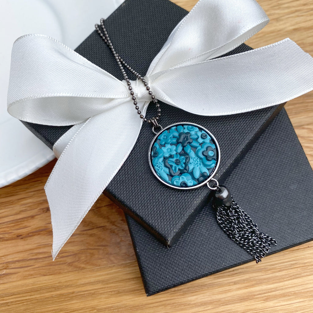 Mother's Day floral clay necklace - Turquoise tones